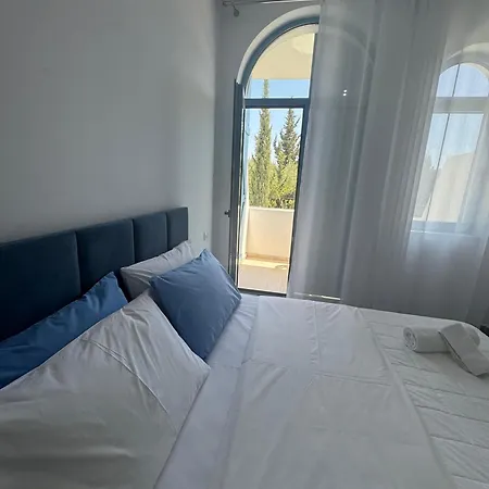 Milen By Santorini 3*