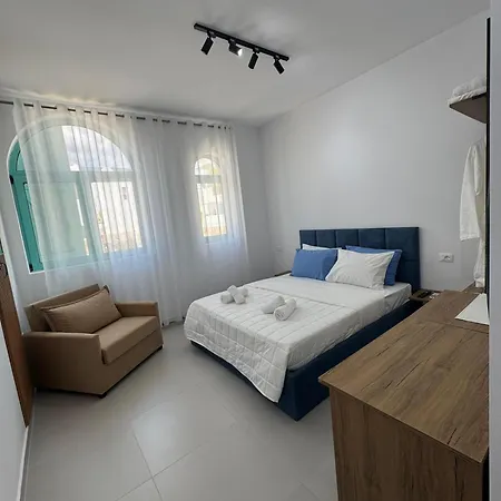 Milen By Santorini 3*