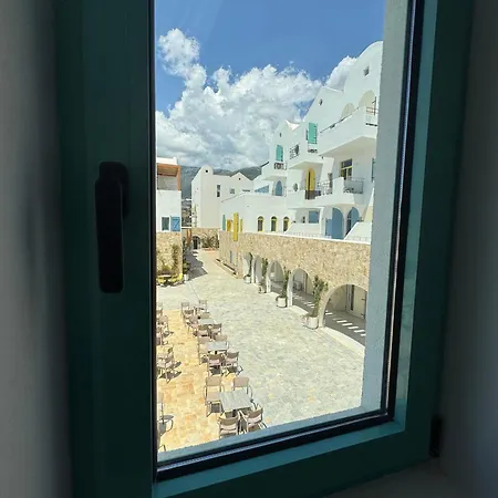 Milen By Santorini 3*