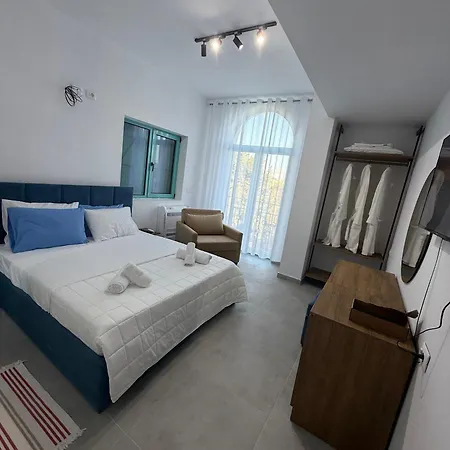 Milen By Santorini 3*